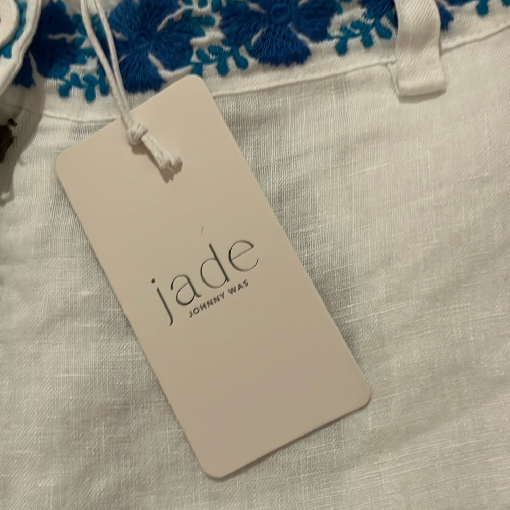 New Johnny Was Tai Linen Jade White and Blue Shorts with Ornate Design - Picture 13 of 16